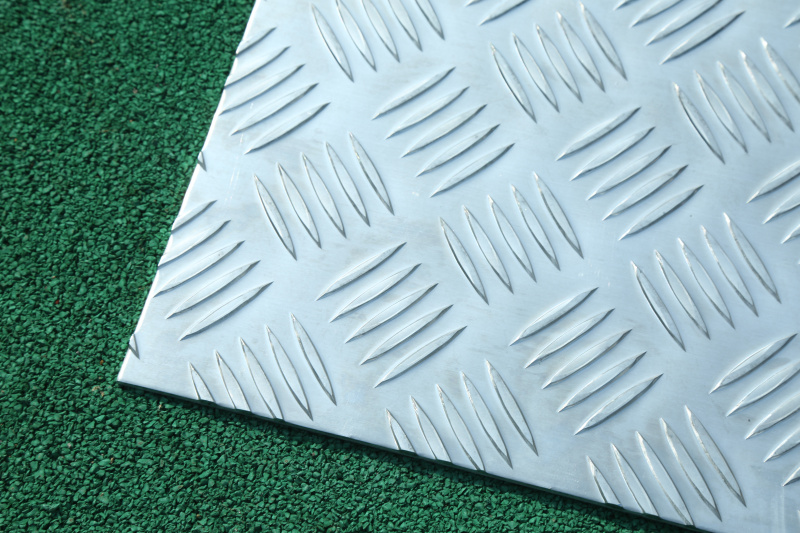 大五條筋花紋鋁板