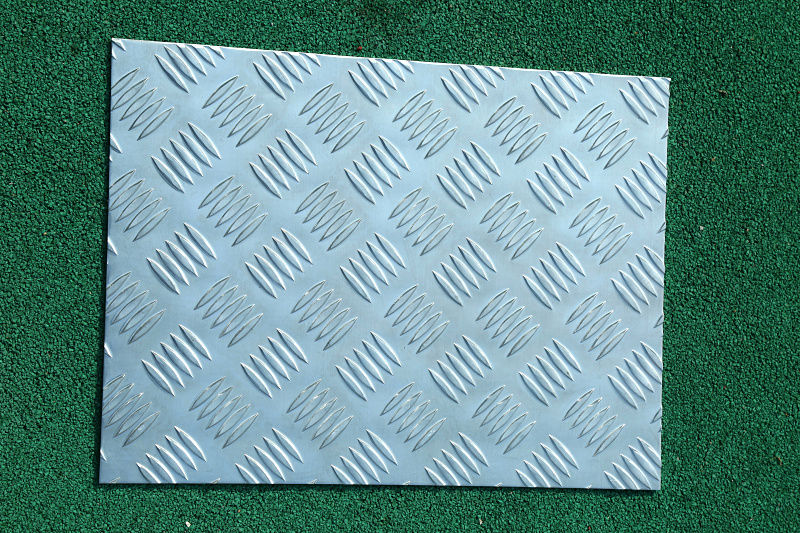 五條筋花紋鋁板